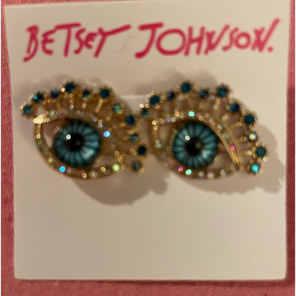 Betsey Johnson “Eye” Pierced Earrings 👀 👁️